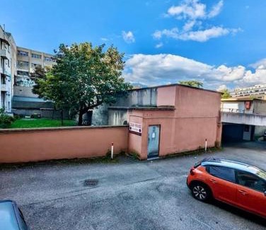 Quartier Chorier-Berriat Apartment | Studio - Hyper Centre avec Parking & Wifi Gratuit