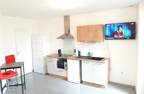 Castres Apartment | studio hyper-centre confortable acces boite a clee