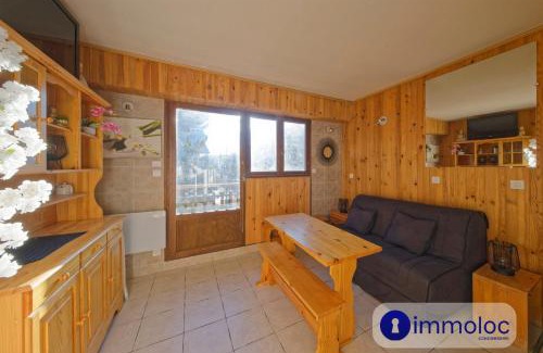 Saint-Etienne-de-Tinee Apartment | Studio in Auron