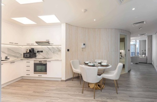 Bur Dubai Apartment | Studio in DIFC that Sleeps 4 Comfortably