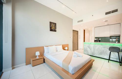 Dubai Apartment | Studio In Dubailand - Bright And Airy