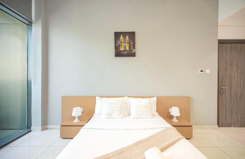 Dubai Apartment | Studio In Dubailand - Bright And Airy
