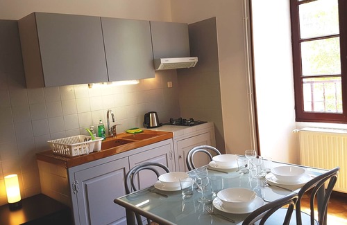 Saint-Jean-du-Bruel Apartment | Studio in the heart of the village