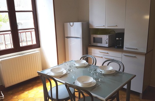 Saint-Jean-du-Bruel Apartment | Studio in the heart of the village