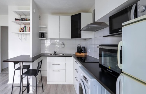 Le Bourget Apartment | Studio JadOr gare le Bourget Paris Aeroport CDG