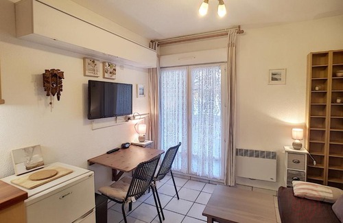 Lamalou-les-Bains Apartment | Studio Lamalou-les-Bains, 1 pièce, 2 personnes - FR-1-451-125