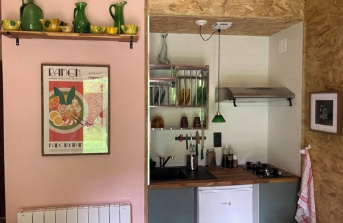 Sahorre Apartment | Studio Le "1", un séjour dans un parc verdoyant, au pied du Mont Canigou.