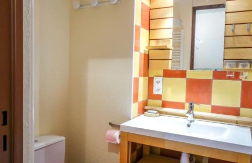 Demi-Quartier Apartment | Studio Le Sapin by Interhome