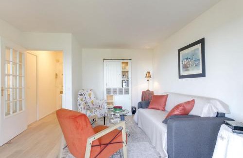 Blonville-sur-Mer Apartment | Studio Les Corniches du Mont Canisy-3 by Interhome