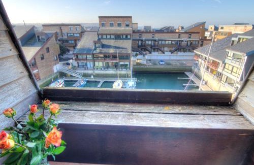 Deauville Apartment | Studio Les Marinas-4 by Interhome
