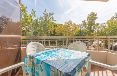 Sainte-Maxime City Centre Apartment | Studio Les Parfums de Mimosas