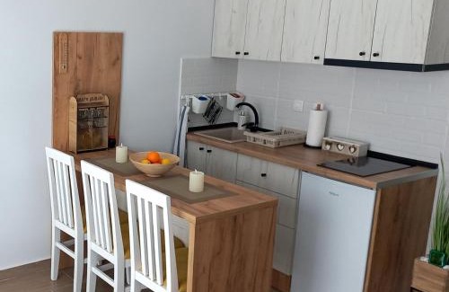 Divcibare Apartment | Studio Lola Jezero
