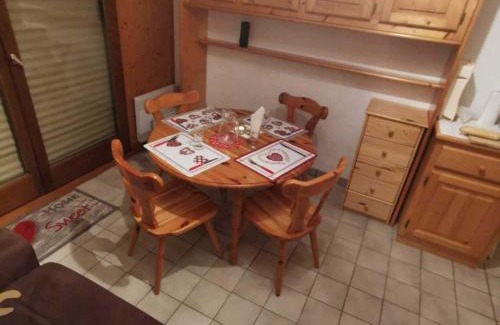 Chatel Apartment | Studio lumineux avec terrasse, proche remontées mécaniques - Logement 3 personnes à Châtel - FR-1-676-180