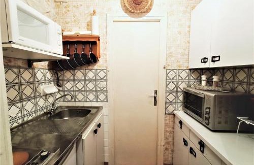Aix-les-Bains City Center Apartment | Studio lumineux et fonctionnel avec balcon et garage, proche centre-ville et thermes à Aix-les-Bains ! - FR-1-555-1