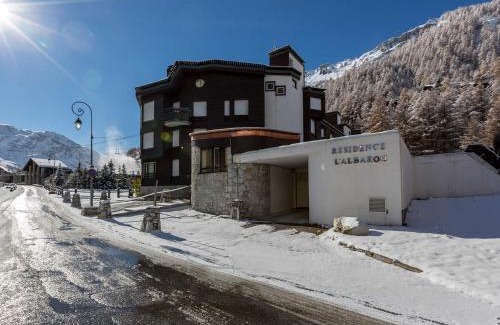 Val-d'Isere Apartment | Studio lumineux proche pistes, centre et comprenant Wifi - FR-1-694-152