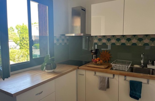 Grand Sud Apartment | Studio Mazarine – Comfort in Les Milles between Aix TGV and