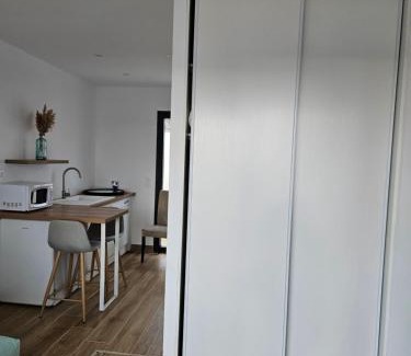 Marseillan Apartment | Studio meublé