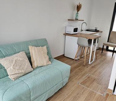 Marseillan Apartment | Studio meublé