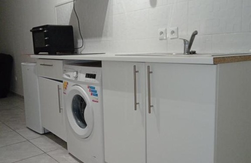 Pezenas Apartment | Studio meublé