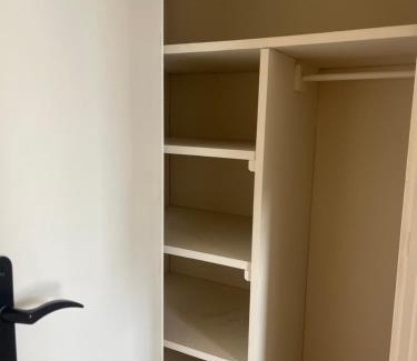 La Celle-sous-Gouzon Apartment | Studio meublé à Jonzac