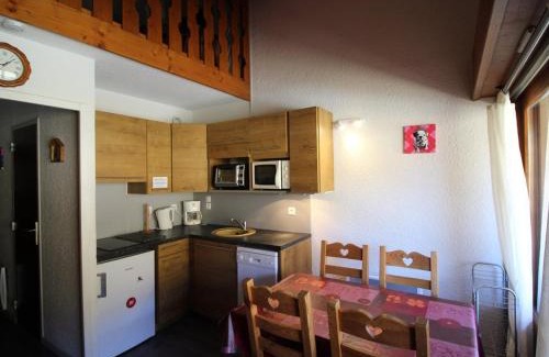 Auris Apartment | Studio mezzanine cabine 4 pers au pied des pistes, Auris en Oisans - FR-1-297-298