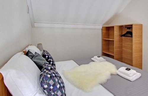 Les Lilas Apartment | Studio Mezzanine for family of 4 in Les Lilas District