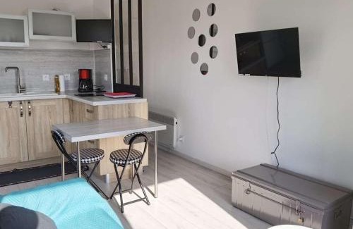 Marseillan Plage Apartment | Studio moderne, proche plage et commerces, terrasse ensoleillée - FR-1-326-699