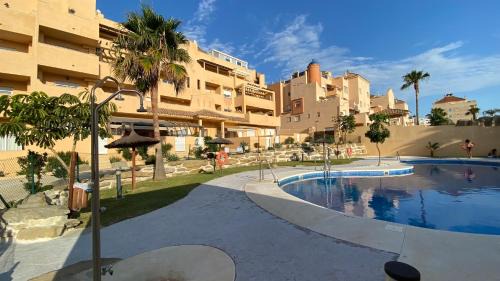 Tarifa Apartment | Studio "MOSAICO" WITH PARKING, AIR CONDITIONER, POOL, FIBRE OPTIC 600mb INCLUDED