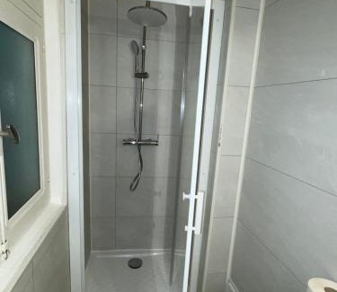 Bagneres-de-Bigorre Apartment | Studio N 2 avec patio en plein cœur de la ville