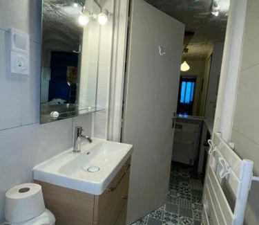 Bagneres-de-Bigorre Apartment | Studio N 2 avec patio en plein cœur de la ville