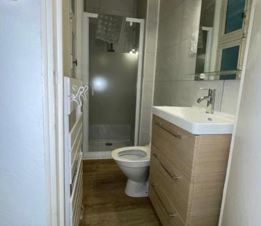 Bagneres-de-Bigorre Apartment | Studio N 2 avec patio en plein cœur de la ville