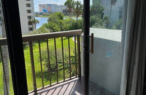 Florida Center Condo | Studio near Universal Studios with great view