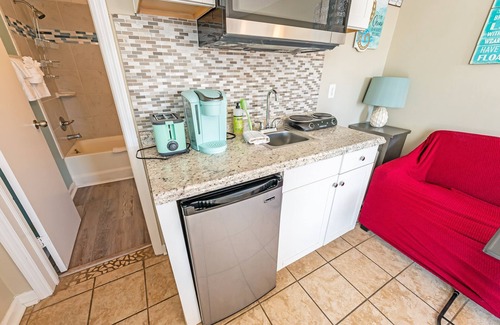 North Myrtle Beach Condo | Studio, North Myrtle - Dogs Allowed!