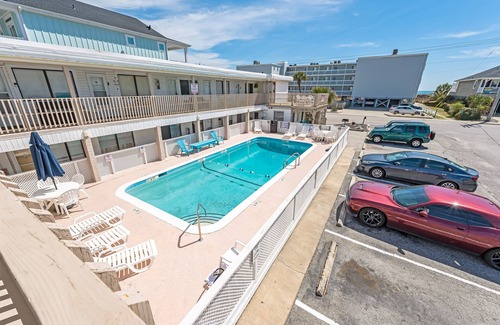 North Myrtle Beach Condo | Studio, North Myrtle - Dogs Allowed!