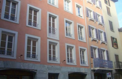 Secteur 2 Apartment | Studio on English courtyard 2 TVA