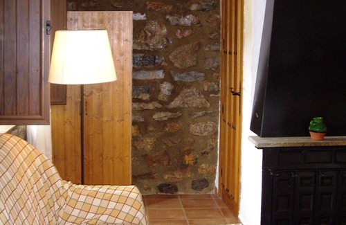 La Acena de la Borrega Apartment | Studio on rural, authentic finca with shared pool