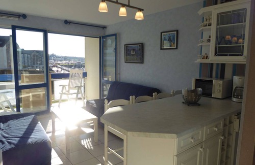 Arzon Apartment | Studio Port du Crouesty residence with swimming pool
