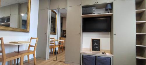 Saint-Lambert House | Studio Porte de Vanves - Paris Sud