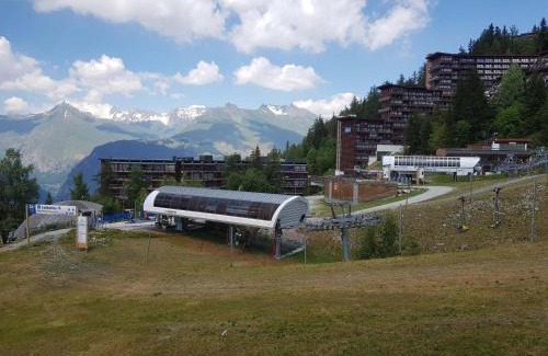 Arc-1600 Apartment | Studio pour 3 à Arc 1600, pied des pistes, proche commerces, avec wifi et animaux acceptés - FR-1-411-438