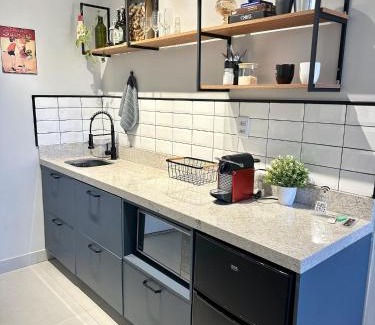 Lago Norte Apartment | Studio Premium - Perto de Tudo - Vista Livre - Estacionamento privativo e Portaria 24h - Wi-Fi 600mbps