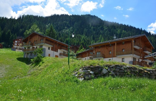 Valfrejus Apartment | Studio proche du Centre ! Accès Piscine + Sauna