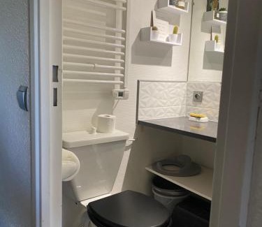 Puy-Saint-Vincent Apartment | Studio Puy Saint Vincent 1600 aux pieds des pistes