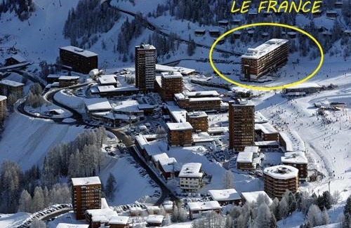 Plagne Centre Apartment | Studio rénové au pied des pistes à Plagne Centre - FR-1-455-49