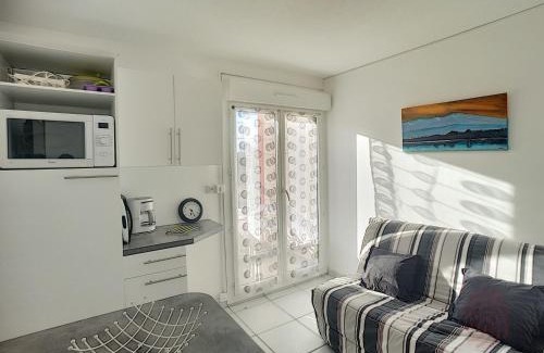 Lamalou-les-Bains Apartment | Studio rénové avec balcon, animaux acceptés, wifi, à 650m des Thermes - FR-1-451-92