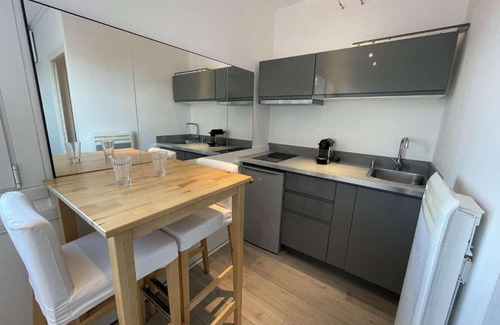 Saint-Jean-de-Monts Apartment | Studio rénové 2 pers avec parking, wifi, proche plage - FR-1-224C-28