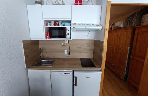 Montgenevre Apartment | Studio rénové sur les pistes, 4 pers, Balcon Sud - FR-1-445-74