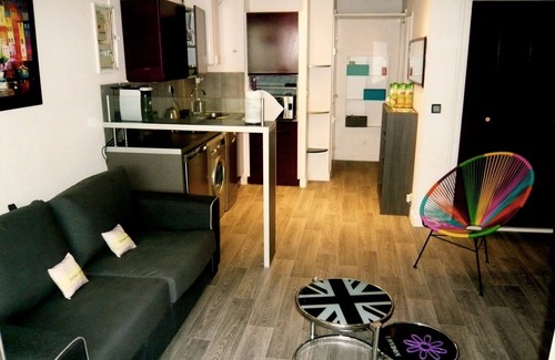 Cap d'Agde Apartment | STUDIO RENOVATED WITH VIEW ON BOATS FOR 4 PEOPLE