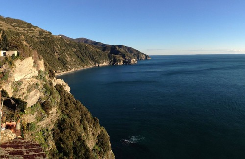 Manarola Apartment | Studio - Room With Amazing Seaview Dolphin