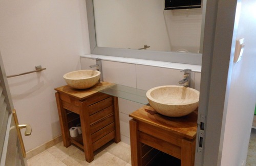 Cul de Sac Apartment | Studio sea view Antigua building Mt Vernon