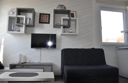 Lisina Apartment | Studio SimpaKop